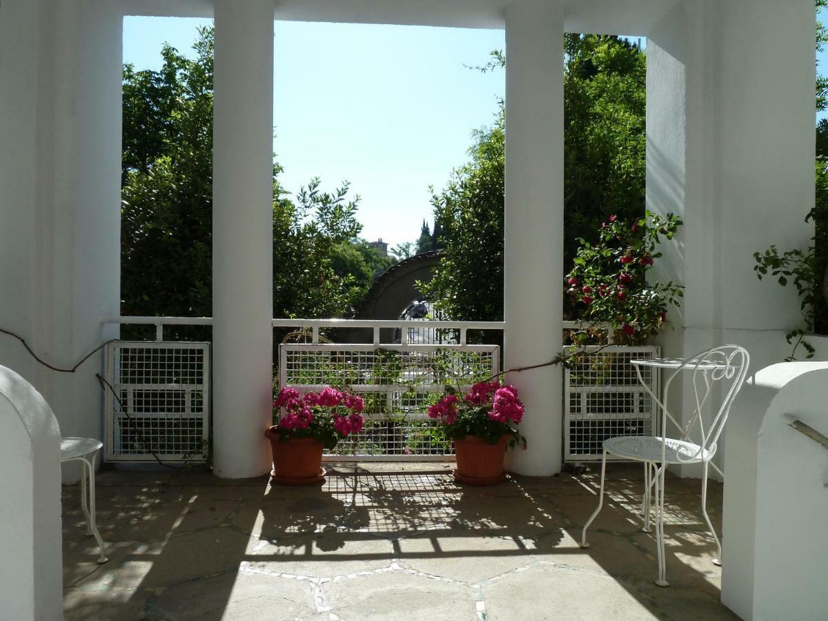 Bed and Breakfast Maison Butterfly Puissalicon Exterior foto