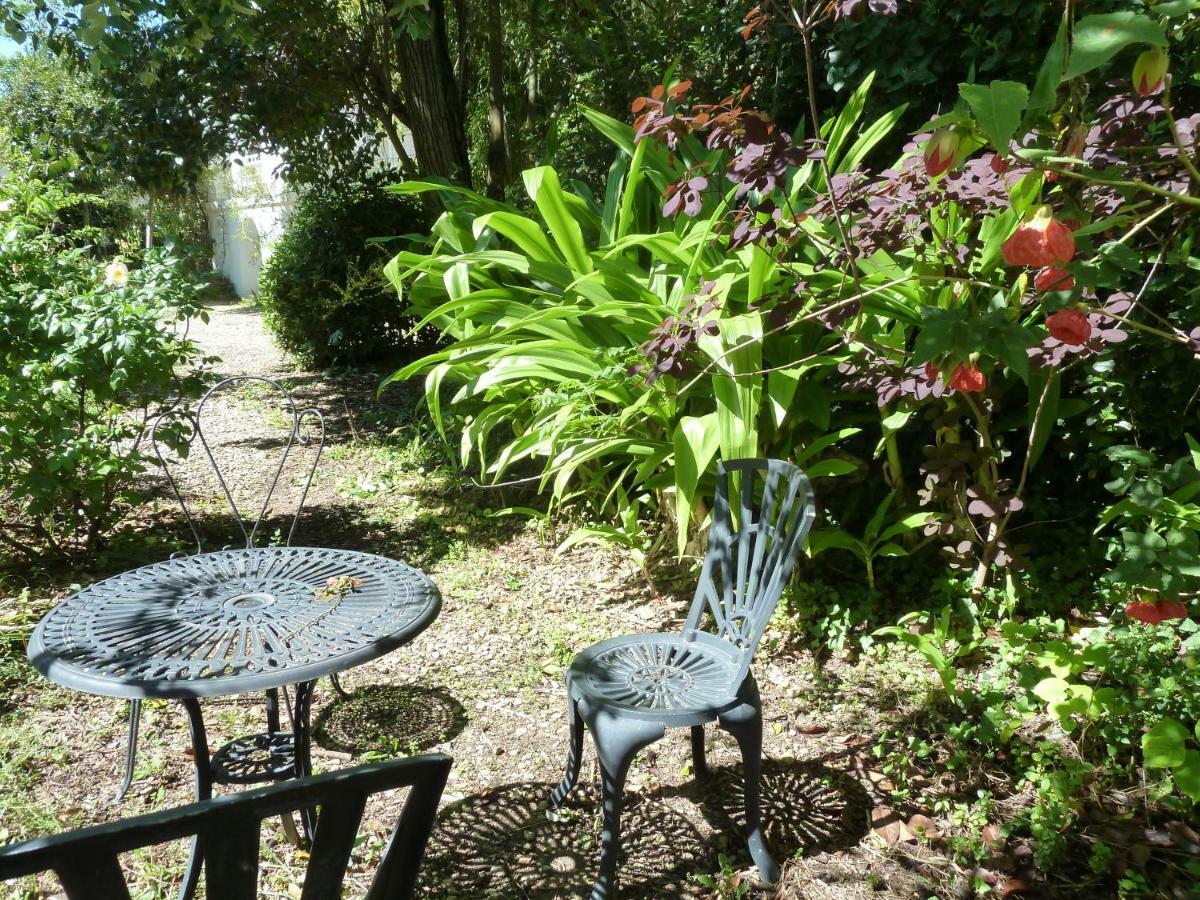 Bed and Breakfast Maison Butterfly Puissalicon Exterior foto
