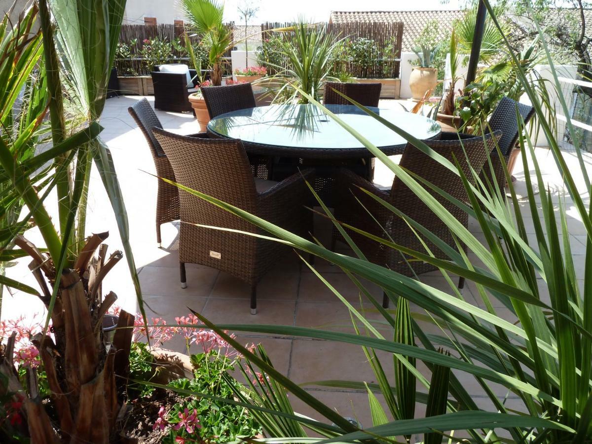 Bed and Breakfast Maison Butterfly Puissalicon Exterior foto