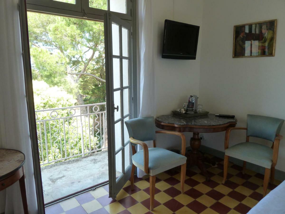 Bed and Breakfast Maison Butterfly Puissalicon Exterior foto